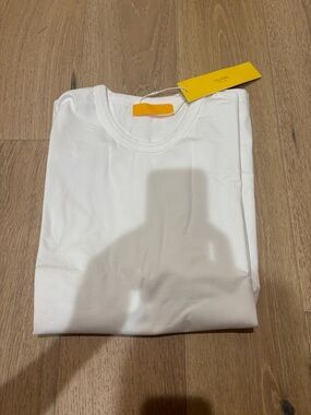 NWT The Yellow Label Men's White Crew Neck Tee with Subtle Branded Tag